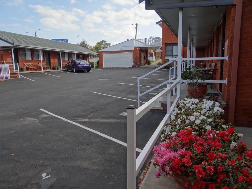 Roydons Motor Inn Tamworth Buitenkant foto