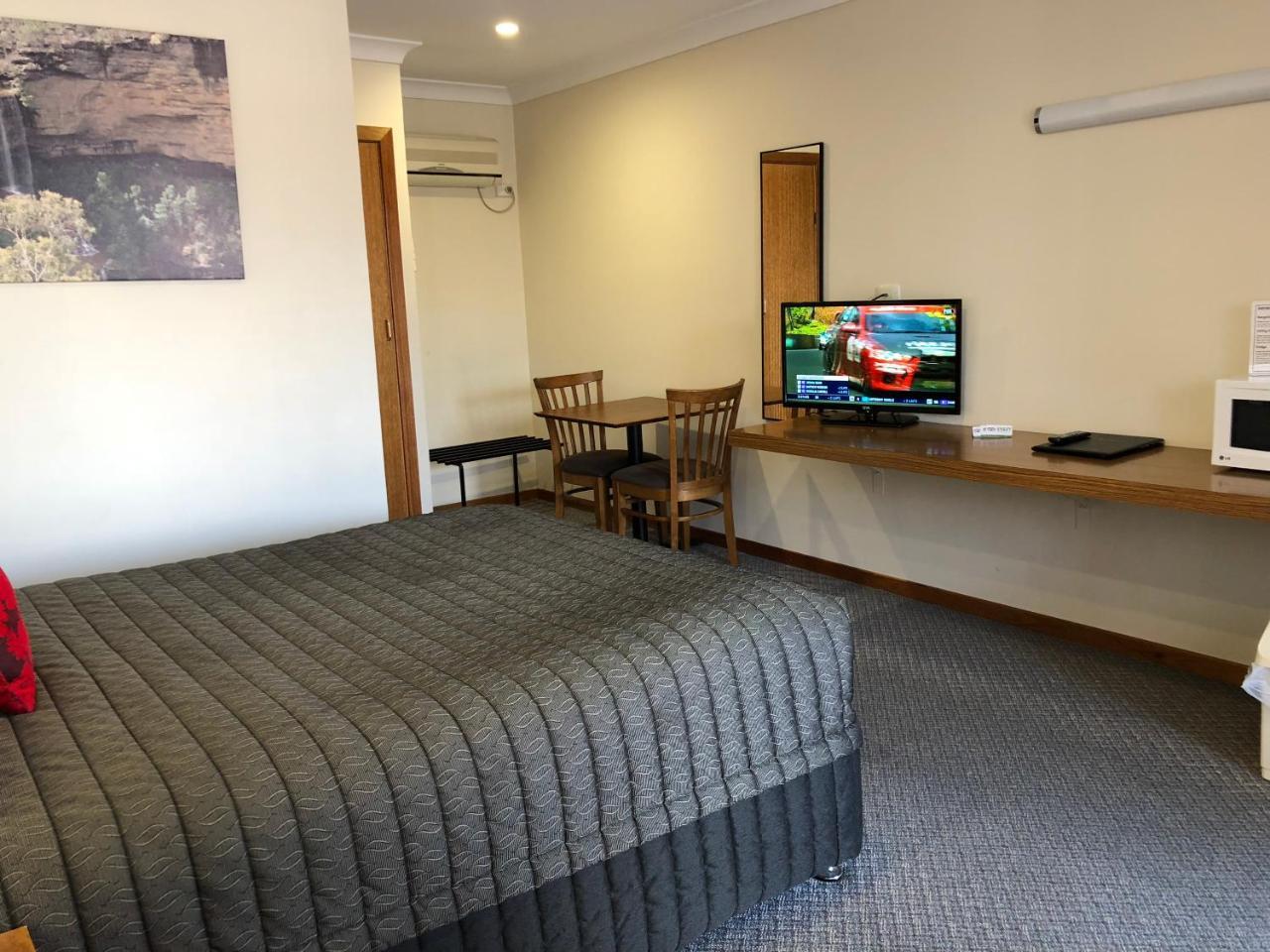 Roydons Motor Inn Tamworth Buitenkant foto