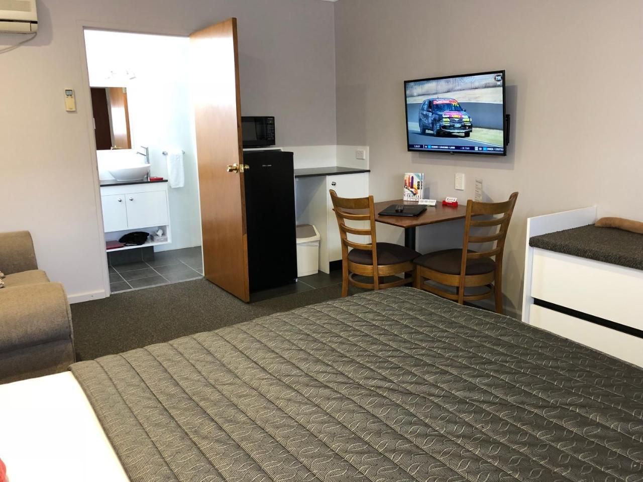 Roydons Motor Inn Tamworth Buitenkant foto